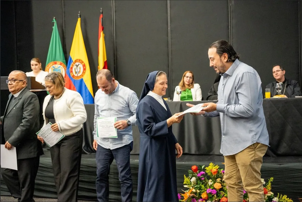 Una hermana de la fundación recibe el reconocimiento de la Gobernación de Risaralda